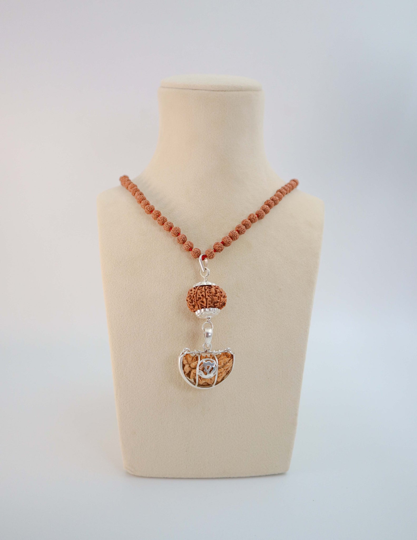 Narayan Rudraksha Kawach